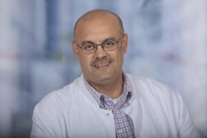 الدكتور أحمد حسن – طبيب أعصاب عربي في هامبورغ Geesthacht