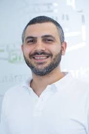 الدكتور غسان حسون - طبيب جلدية عربي في فرانكفورت Höchst