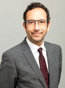 د. أحمد حسن - دكتور نفسي عربي في فوبرتال 