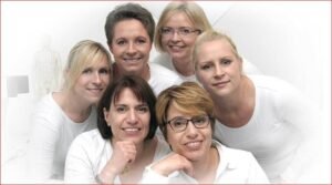 د. أنجا الحفناوي – طبيبة عيون عربية في بوخوم