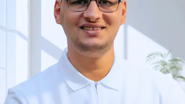 عبدالعزيز حمودة – طبيب أسنان عربي في برلين Karlshorst