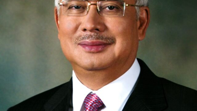 الدكتور نجيب عبدالرزاق – طبيب قلبية عربي في برلين Schöneberg