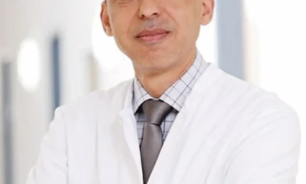 الدكتور أيمن أغا دكتور عظام وجراحة عامة عربي في ميونخ Bogenhausen