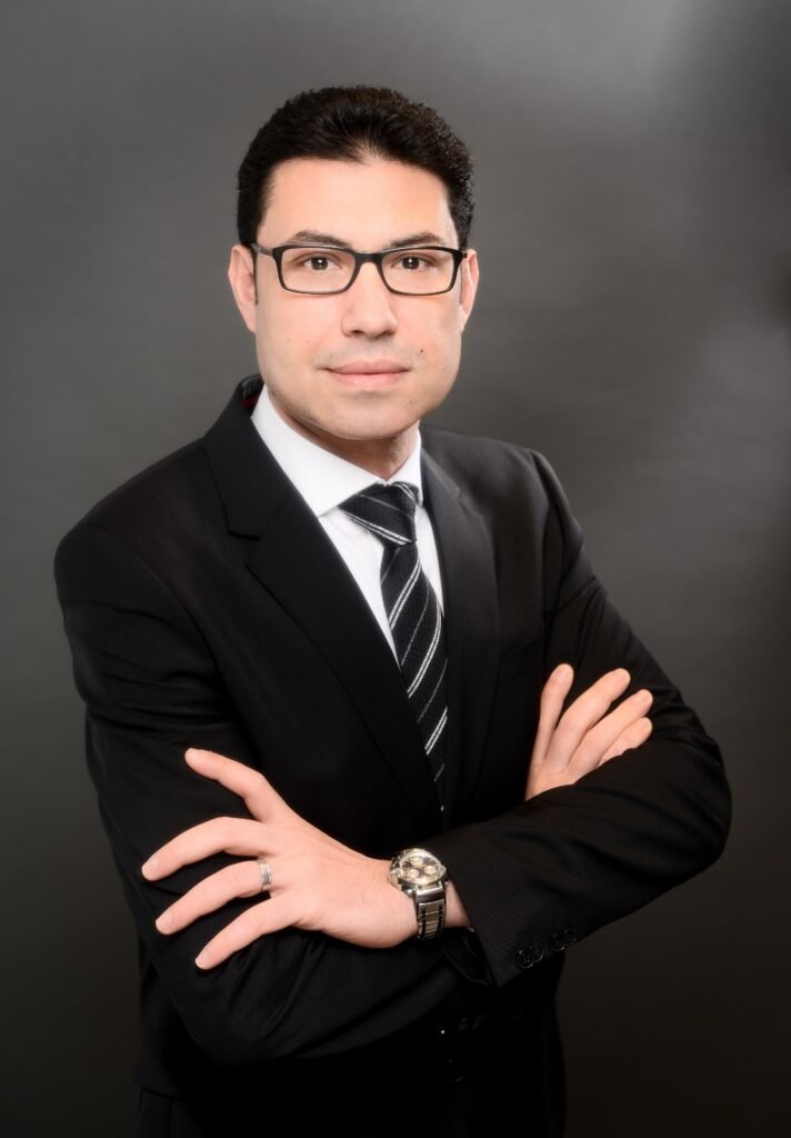 الدكتور عمرو أحمد: دكتور بولية عربي في ميونخ Bogenhausen