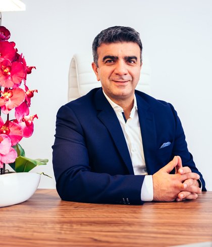 الدكتور محمد العبادي – دكتور أسنان عربي في هامبورغ Wandsbek