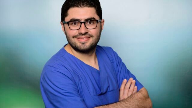 د. المثنى دارويش – طبيب جلدية عربي في هامبورغ Harburg