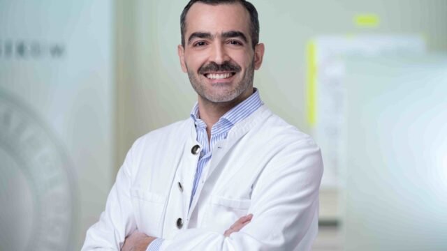 د. بشّار الجمل – أفضل دكتور جلدية عربي في هامبورغ Stephansplatz