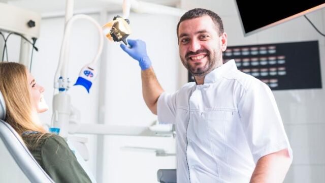 د. حسام الرشو – طبيب أسنان عربي في كولن Innenstadt / Innenstadt-Mitte