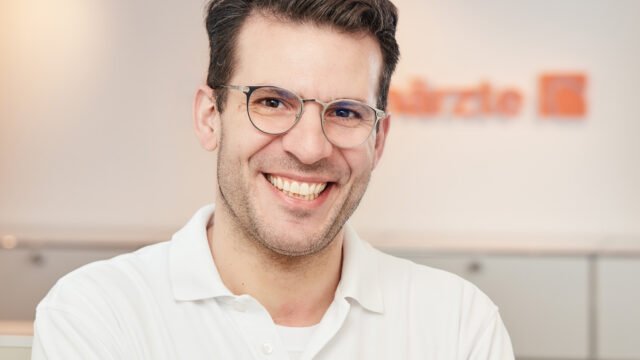 د. رضا رأفت – طبيب أسنان متخصص في زراعة الأسنان بكولونيا Neustadt-Süd