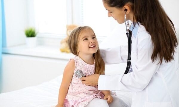 الدكتورة صفاء حدودي – طبيبة أطفال عربية في فرانكفورت Nordend-West