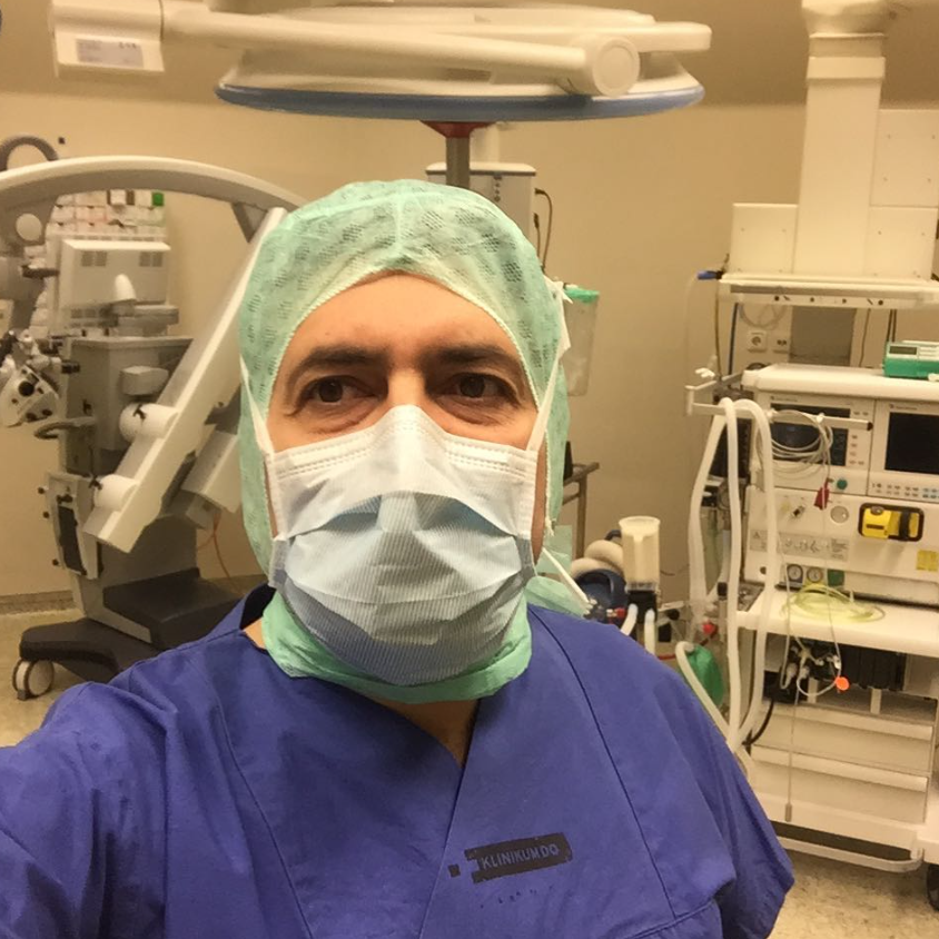 د. أوزجان أصلان – جراح أعصاب وعمود فقري في إيسن Frohnhausen