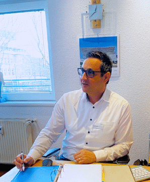 د. مازن سنوري – طبيب عام عربي متميز في إيسن Altendorf