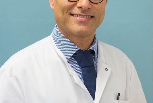 د. محمد قولي – دكتور عظمية عربي في كولن Porz