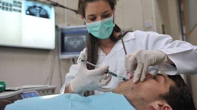 د. مريم الجوراري – طبيبة أسنان عربية متخصصة في فرانكفورت Frankfurt am Main