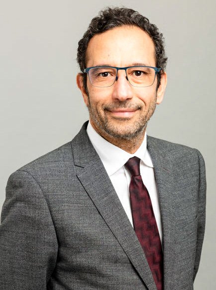 د. أحمد حسن - دكتور نفسي عربي في فوبرتال 