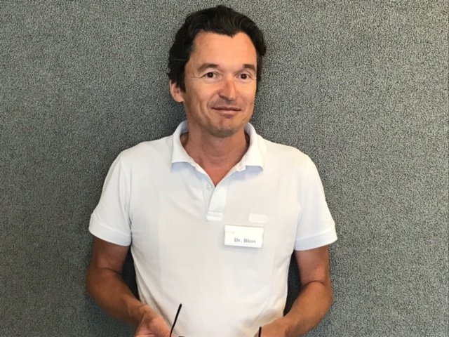 د. طارق الشيخ – طبيب أطفال عربي في دوسلدورف